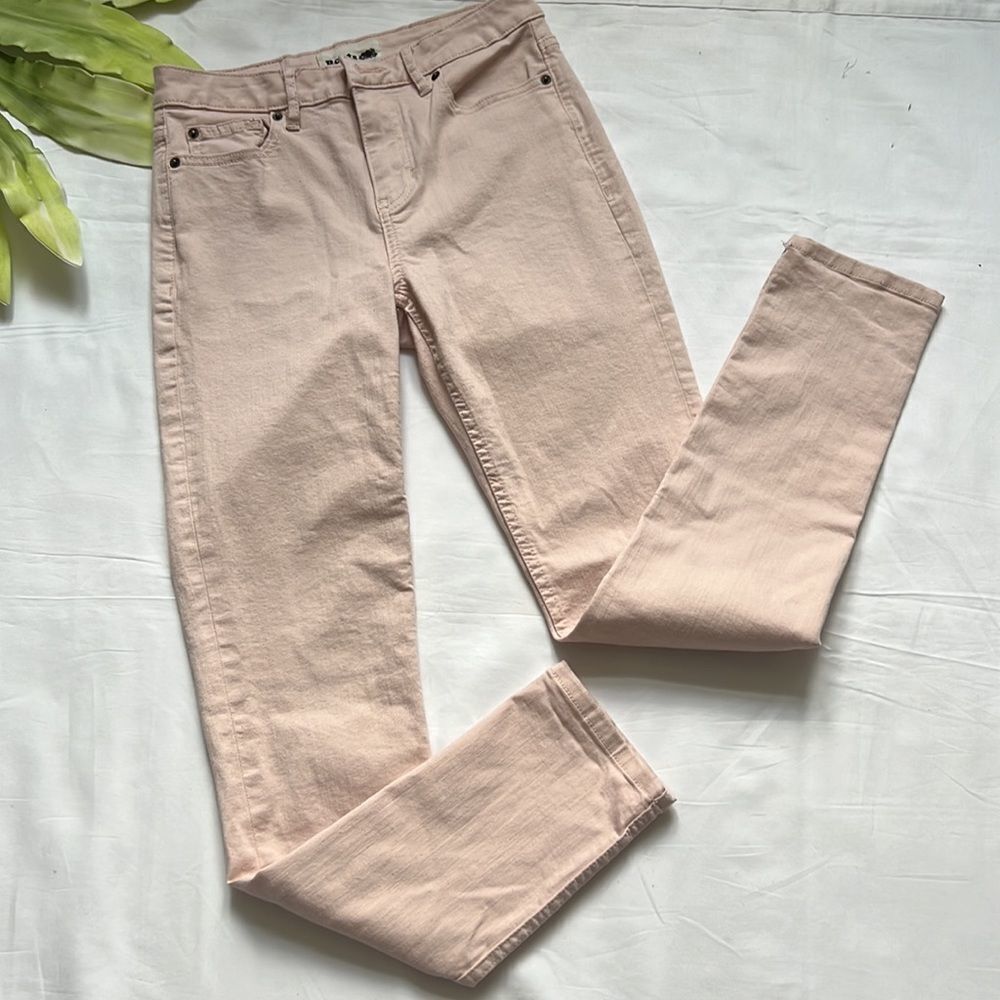 ⭐️ROOTS Skinny Jeans⭐️ - Picture 4 of 8